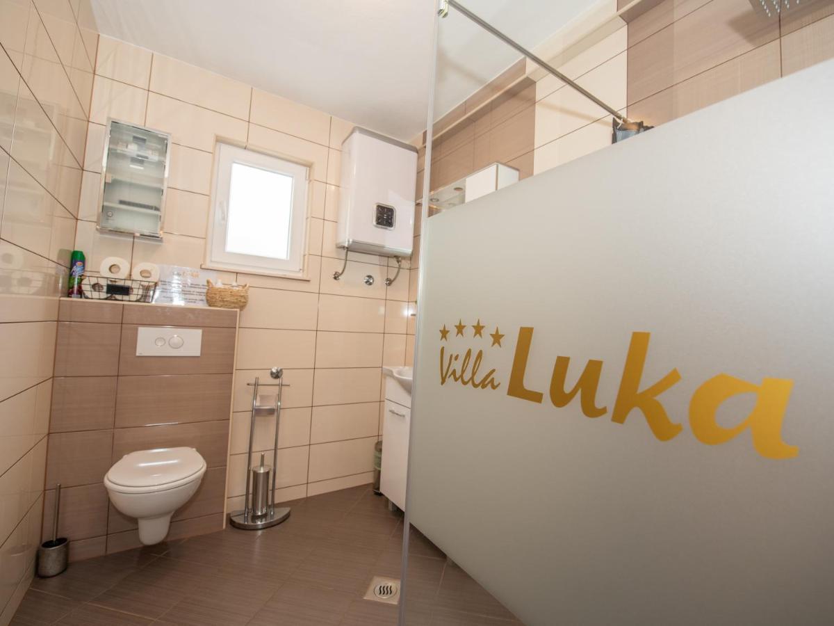 Beautiful Holiday Home "Villa Luka" Kaštel Štafilić Exteriör bild