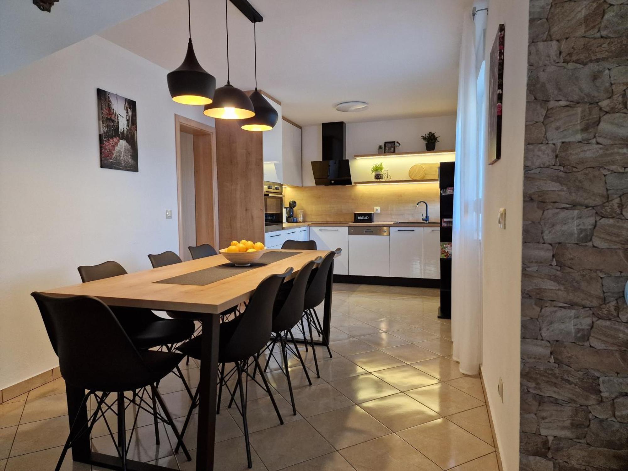 Beautiful Holiday Home "Villa Luka" Kaštel Štafilić Exteriör bild